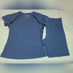 Women's scrubs